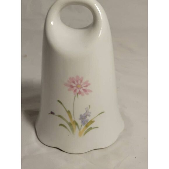 TOSCANY WHITE CERAMIC BELL FINGER HOLE STICKER JAPAN PINK FLOWERS 5" TALL - Picture 1 of 7